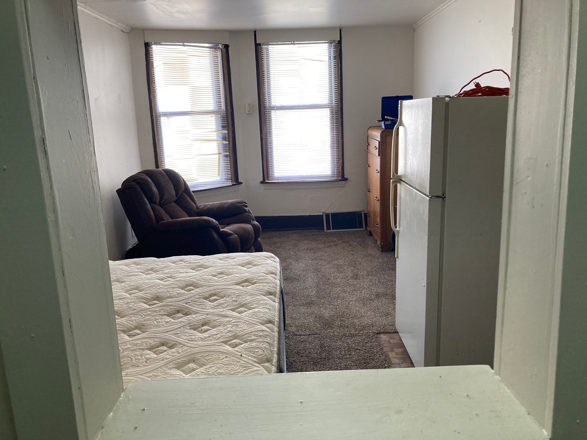 Milwaukee Apartment: 3431 W Kilbourn Ave
