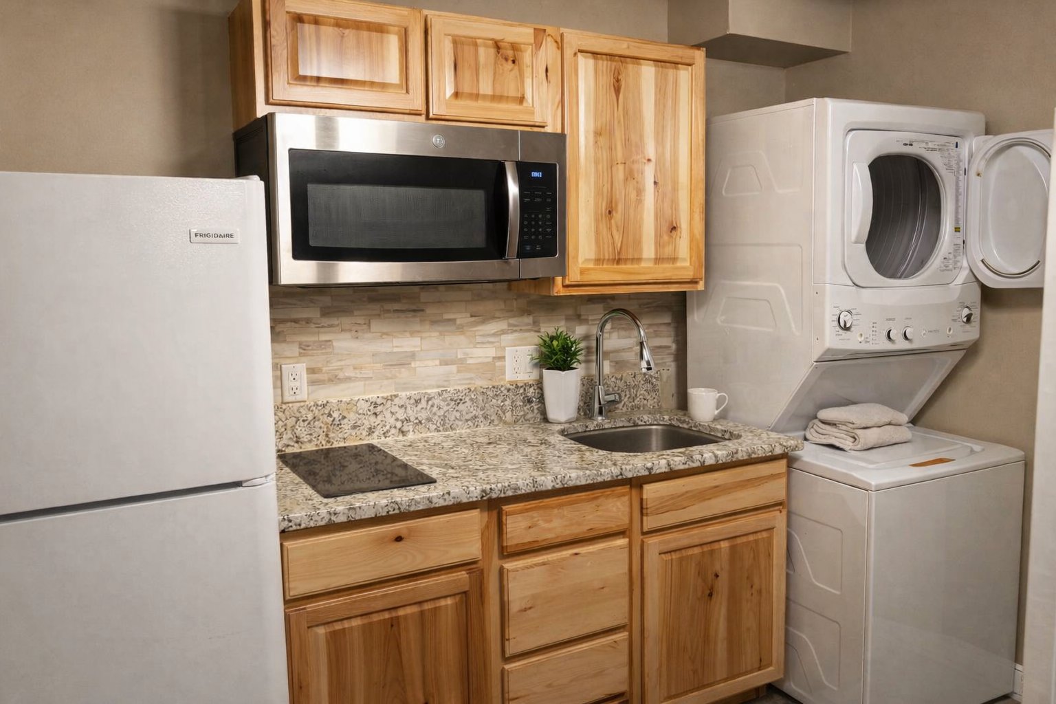 Saint George Multiplex: 1024 Shadow Point Dr