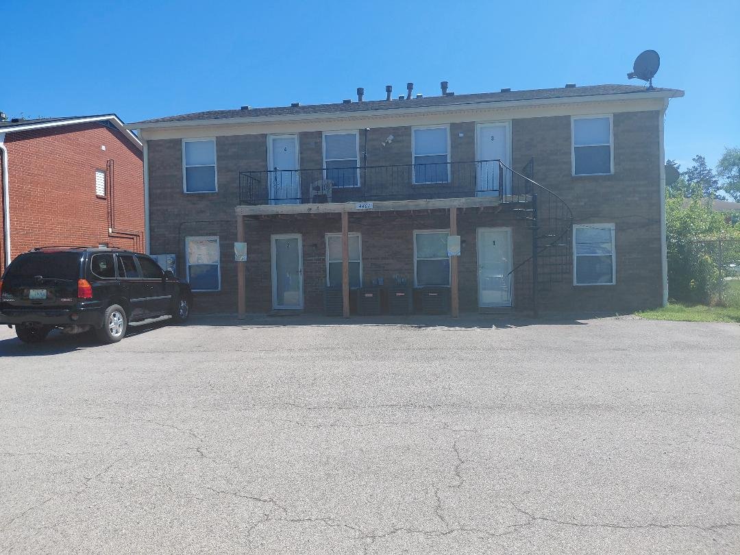 Louisville Apartment: 4401 Newport Rd