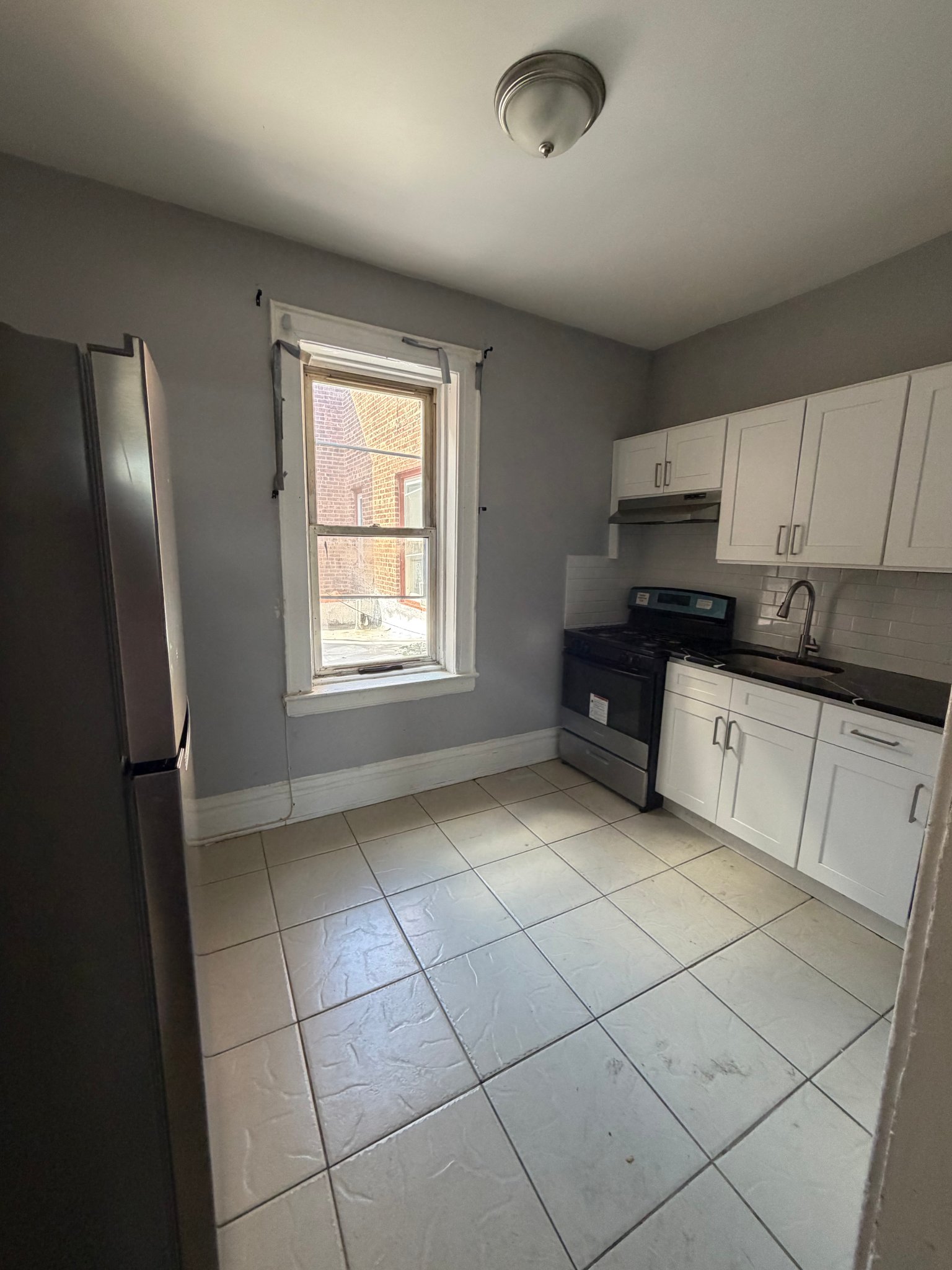 East Orange Apartment: 59 Park Ave