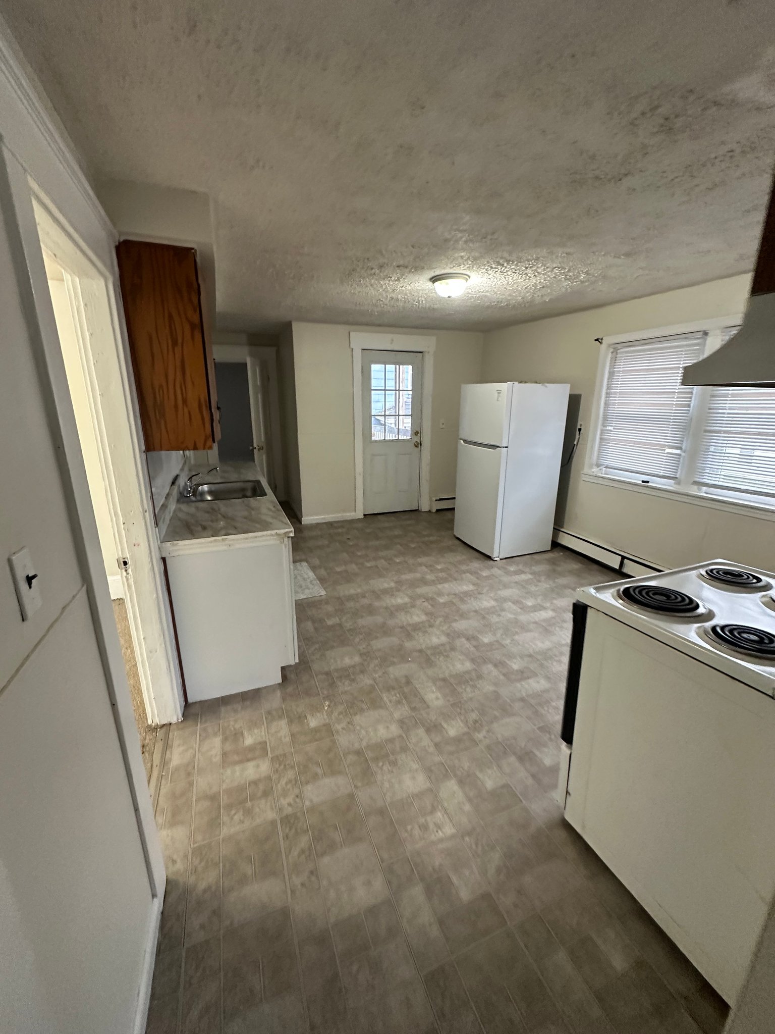 Lewiston Apartment: 66 Knox St