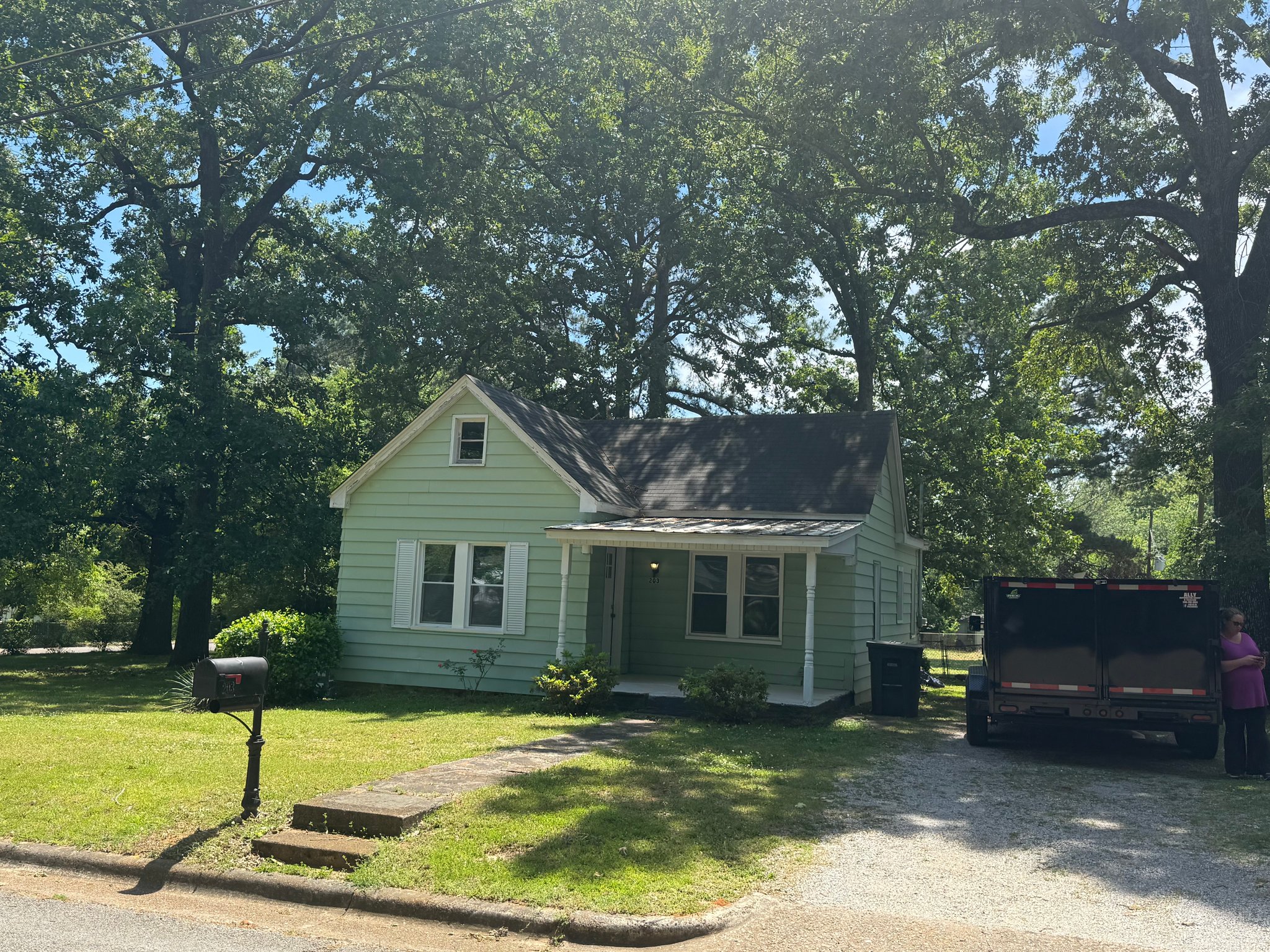 Florence House: 203 Seymore Ave