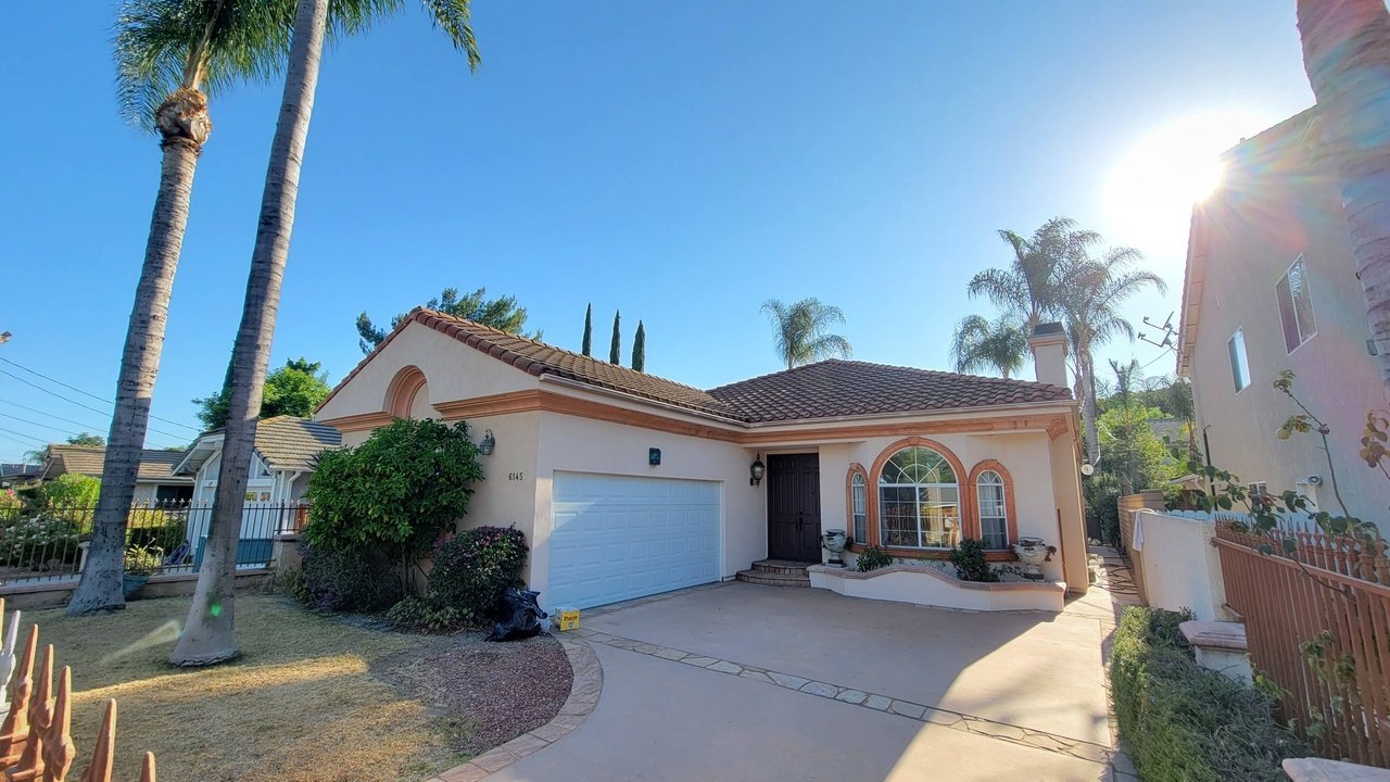 North Hollywood House: 6145 Shadyglade Ave
