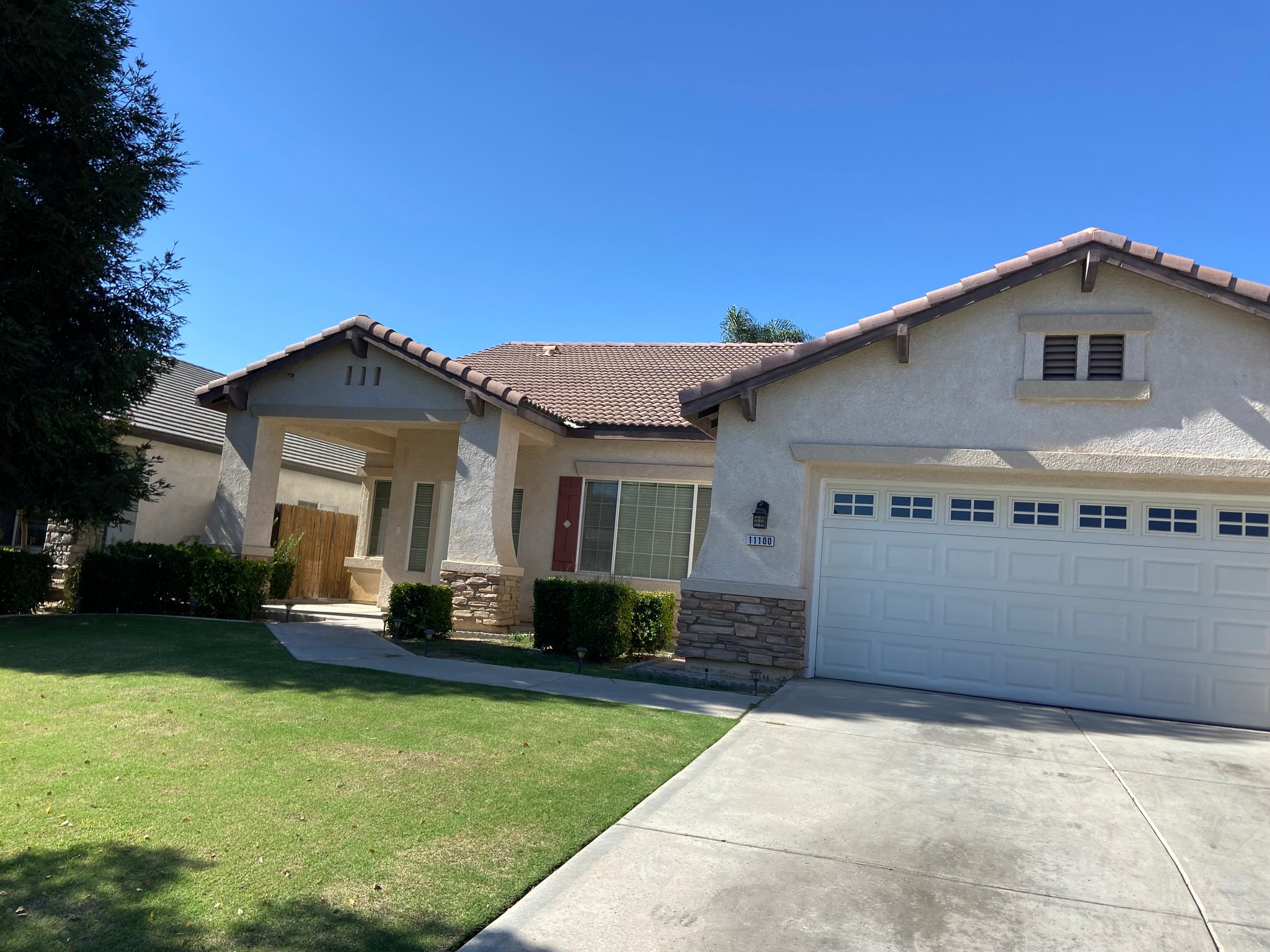 Bakersfield House: 11100 Cypress Falls Ave