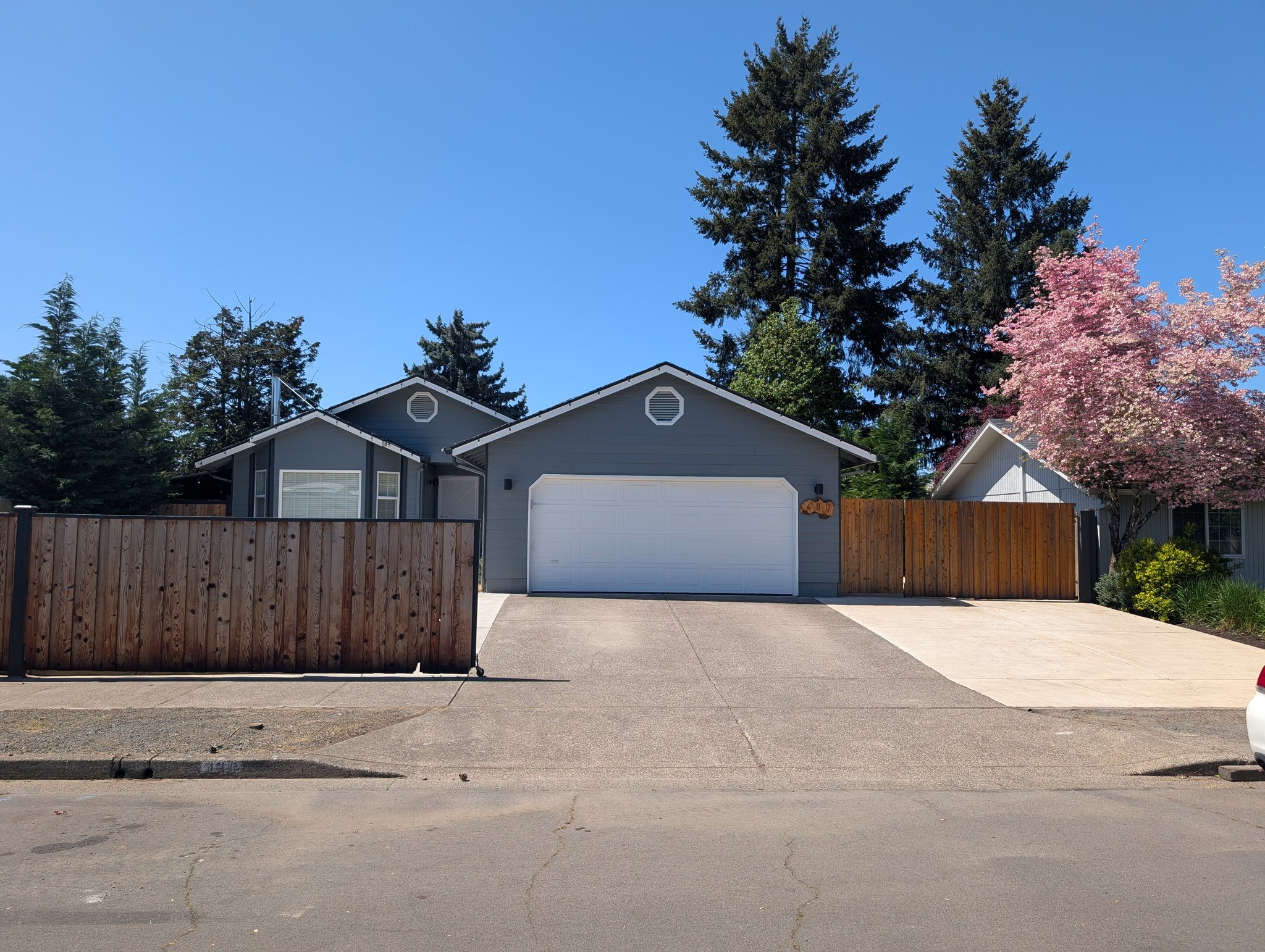 Springfield House: 490 67th St