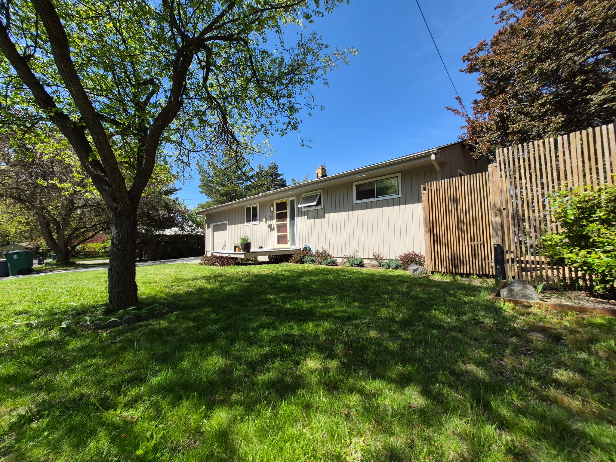 Moscow House: 1431 Alpowa Ave