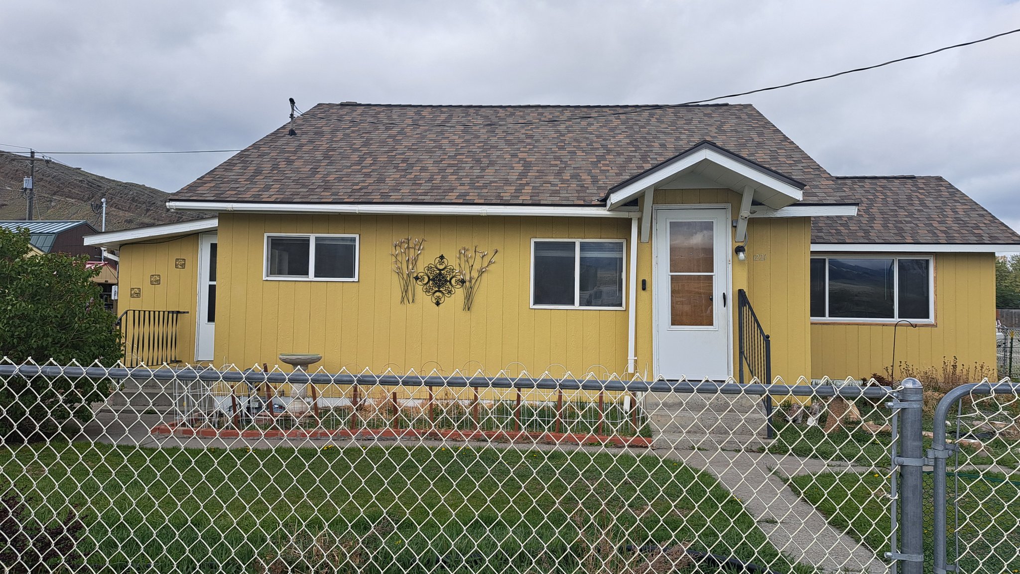 Livingston House: 1221 E. Gallatin St.