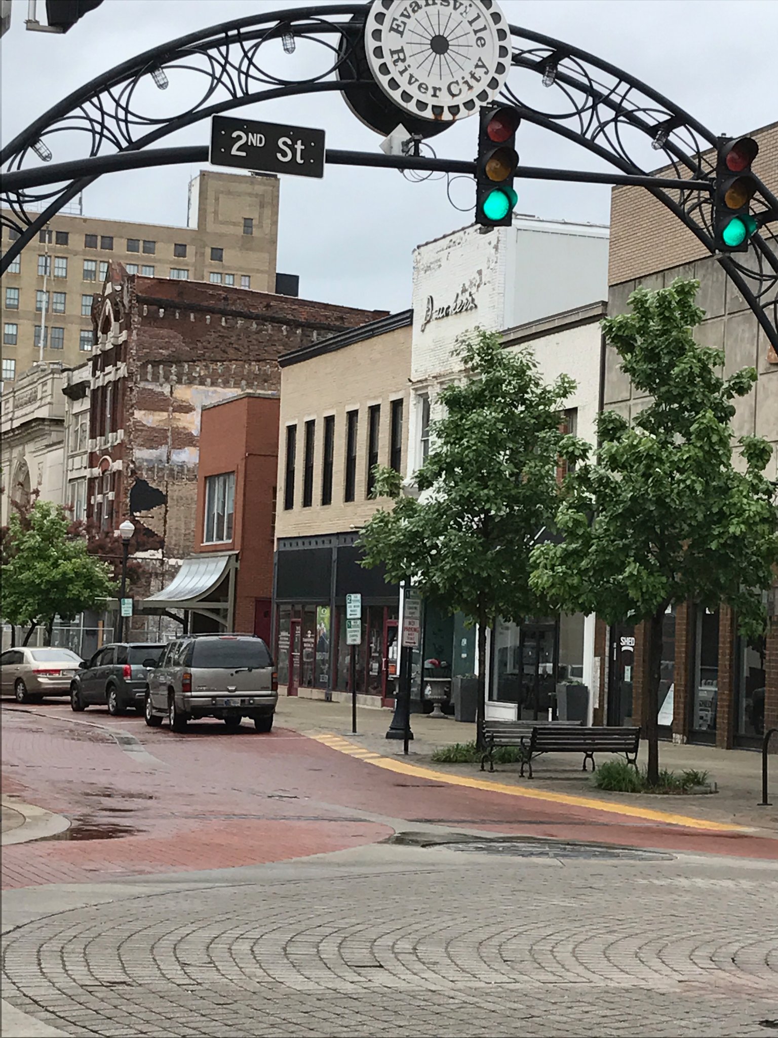 Evansville Apartment: 211 Main Street