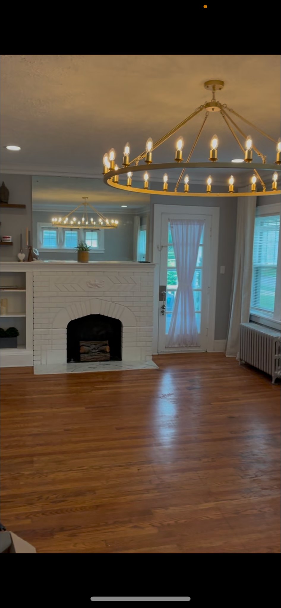 Euclid House: 45 E 211th St