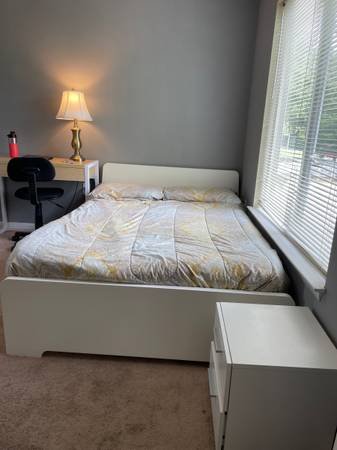 Raleigh Condo: 1410 collegiate circle