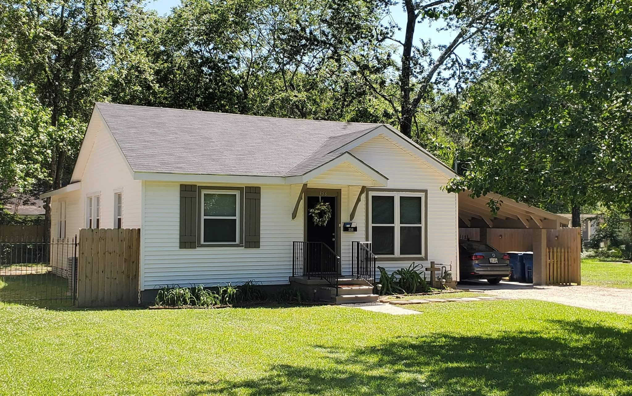 Denham Springs House: 356 Oak Street