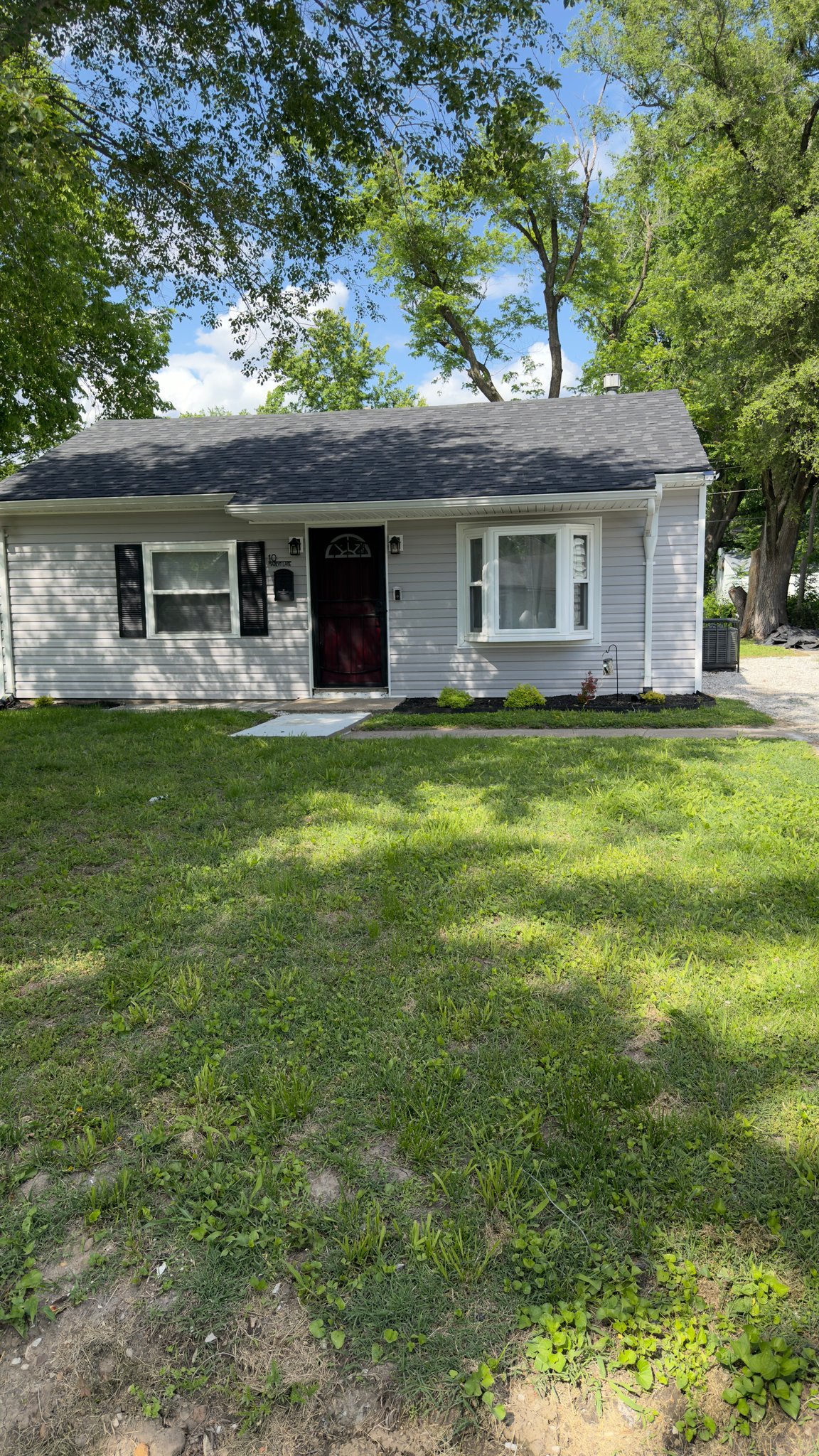 Cahokia House: Marilyn Ln
