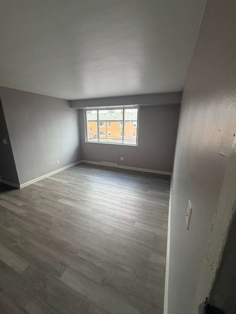 East Cleveland Apartment: 13975 Superior Road
