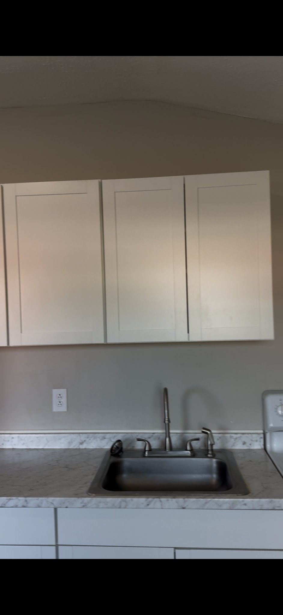 Waynesboro Apartment: 260 N. Commerce Ave.