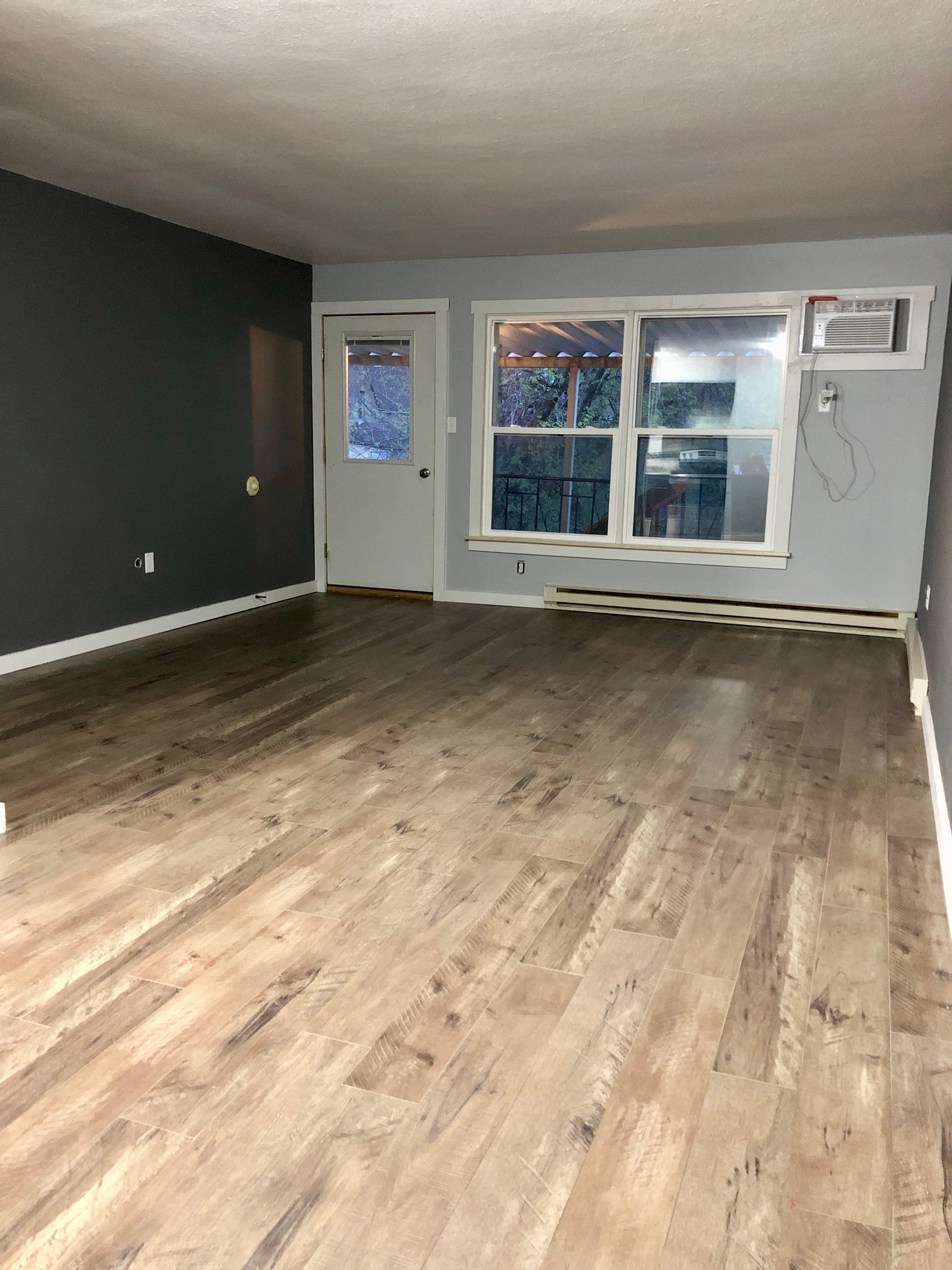 Grinnell Apartment: 1131 Spencer Street