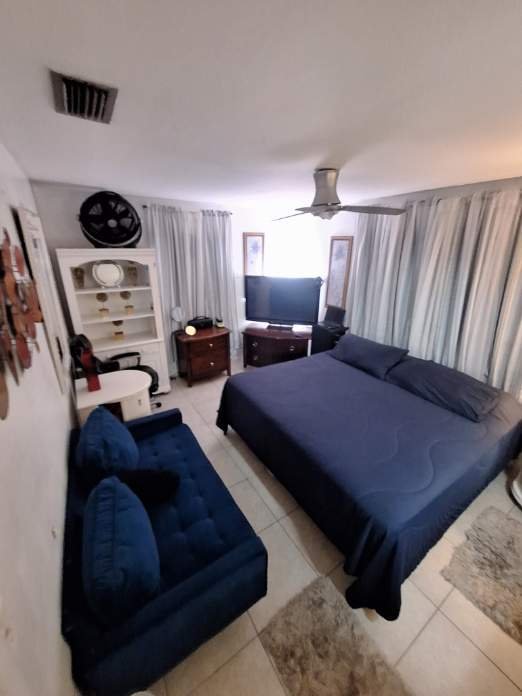 Lake Worth House: 1424 N M St