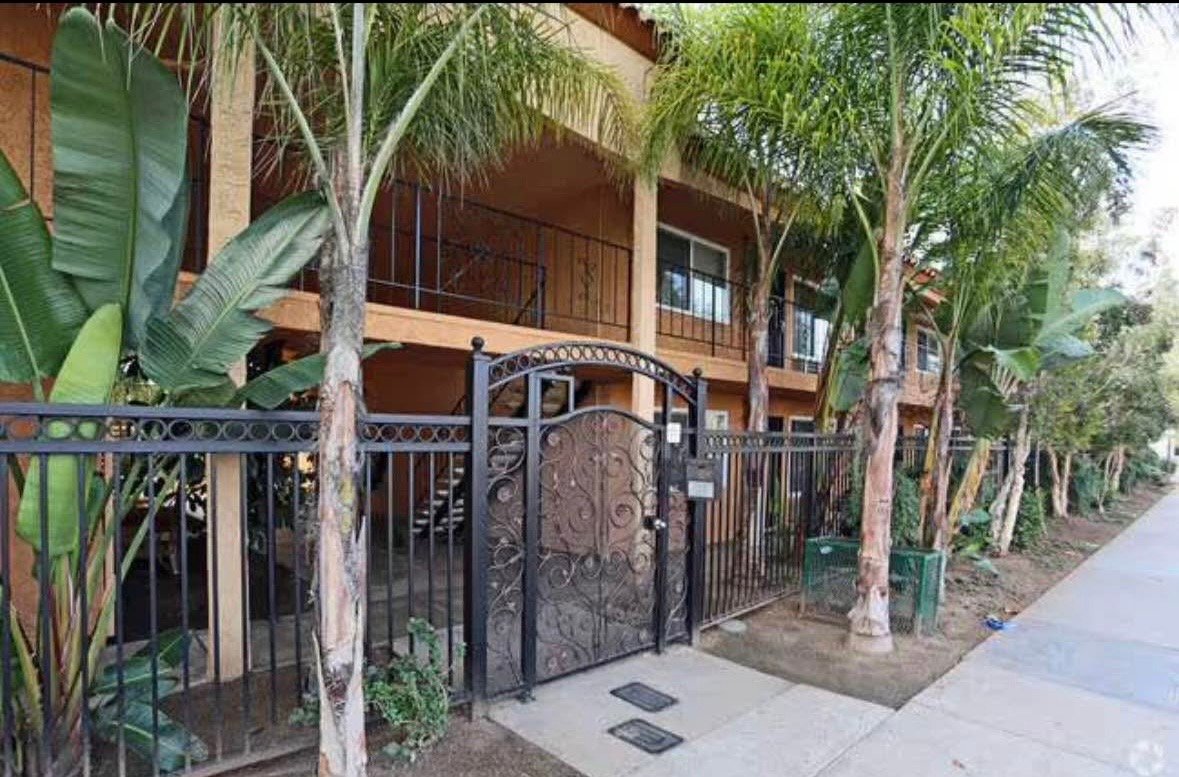 El Cajon Apartment: 563 Broadway
