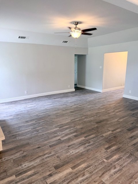 Hewitt House: 135 Marylee Dr