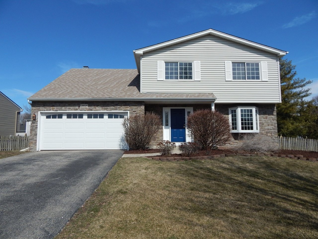 Naperville House: 2812 Springdale Cir
