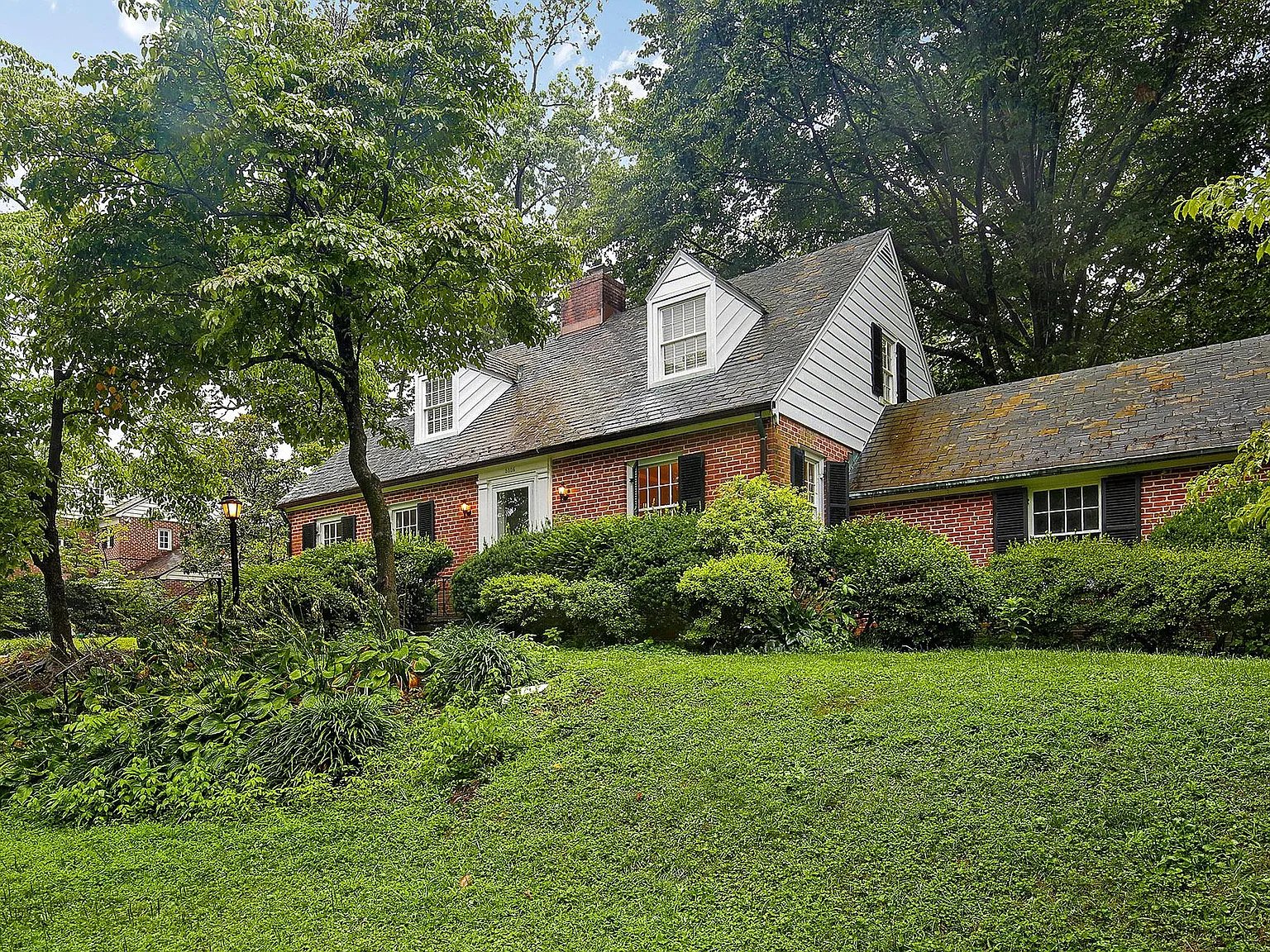 Baltimore House: 5806 Kenmore RD