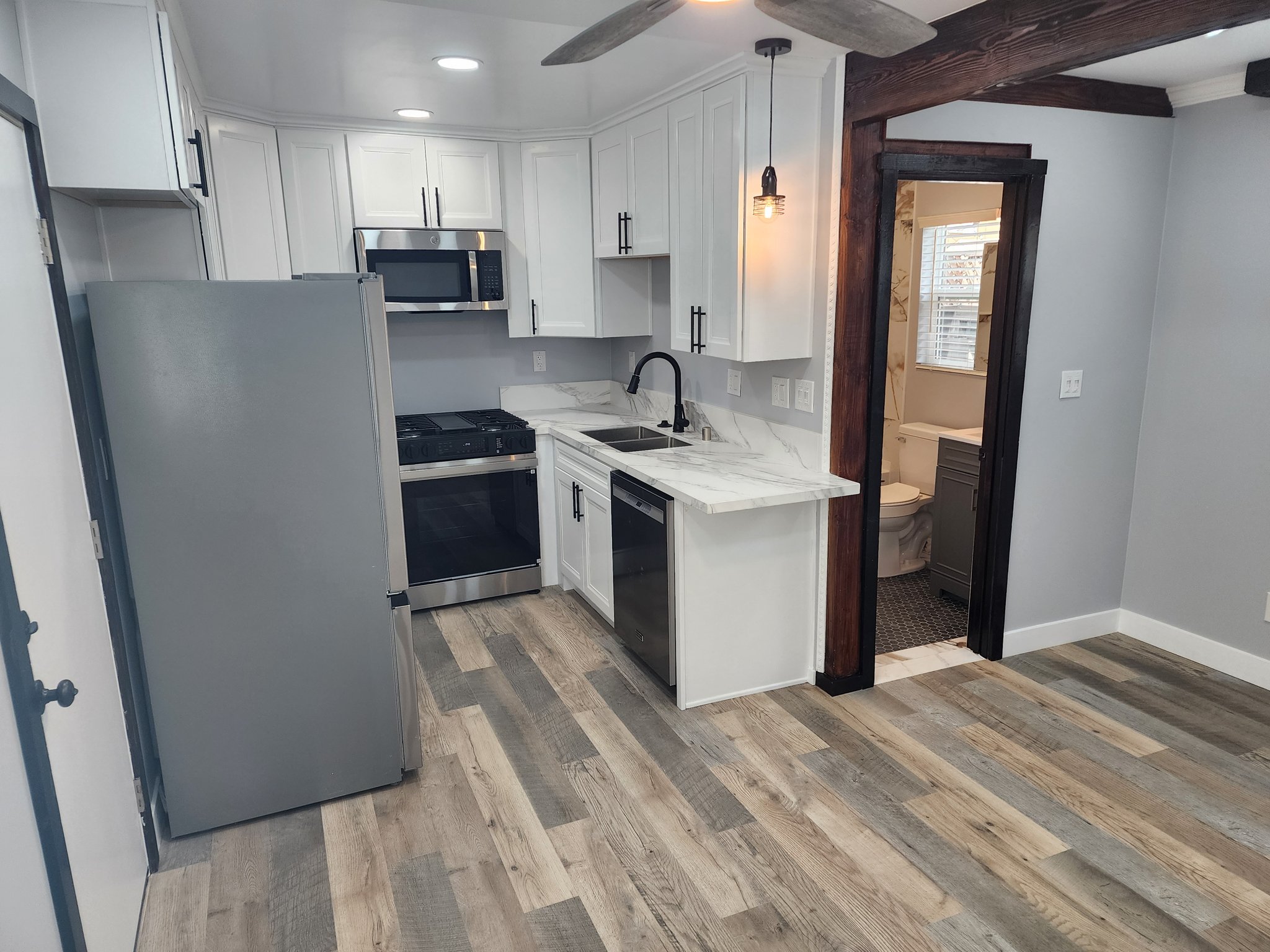 San Diego House: 3014 Clay Ave