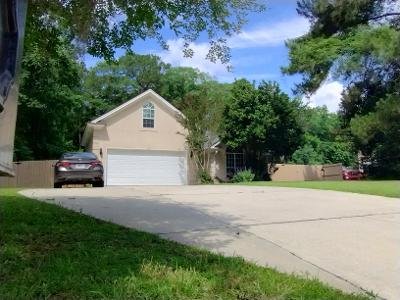 Richmond Hill House: 496 Harbour Ln