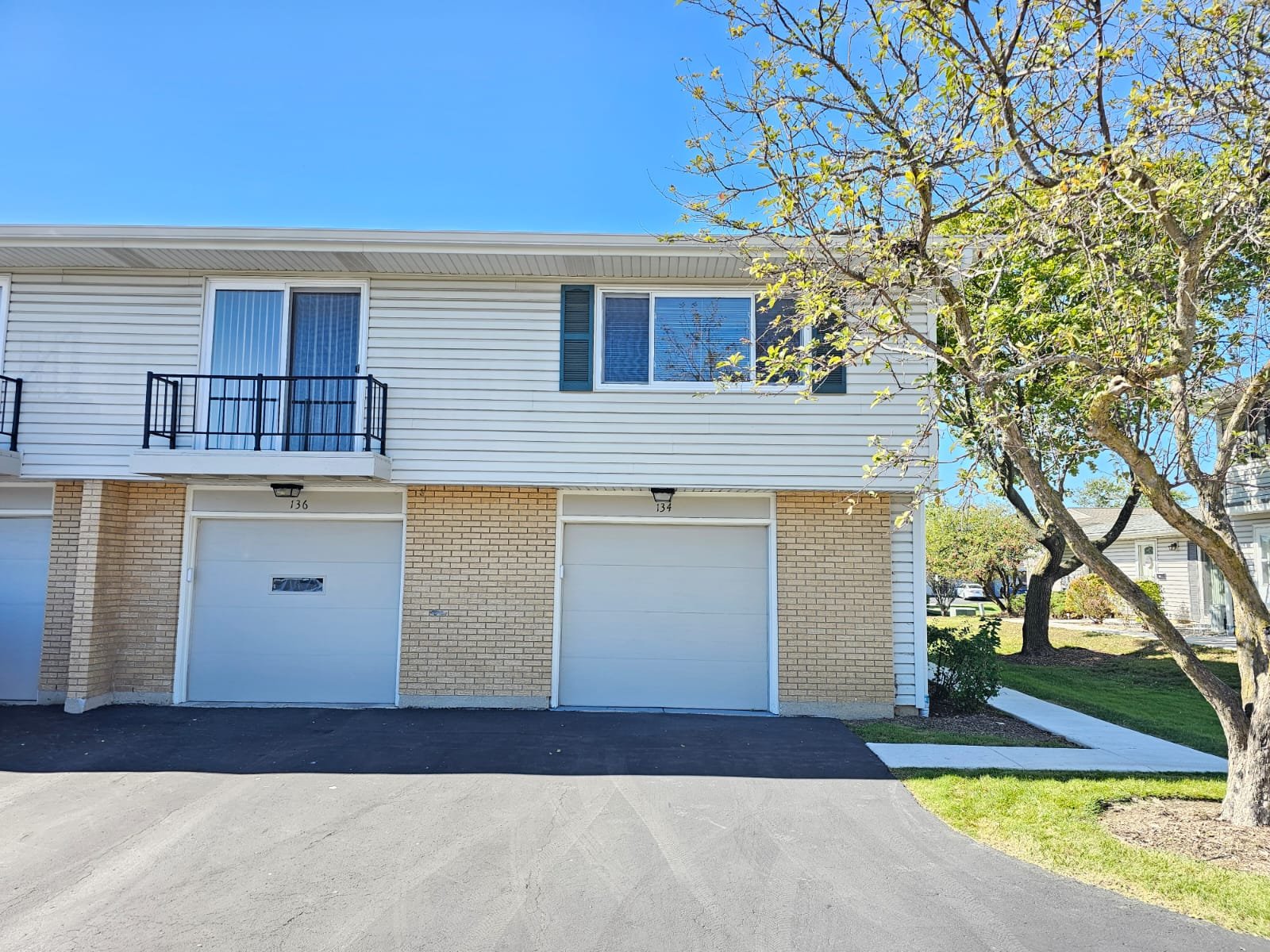 Schaumburg Townhome: 134 Shattuck Court