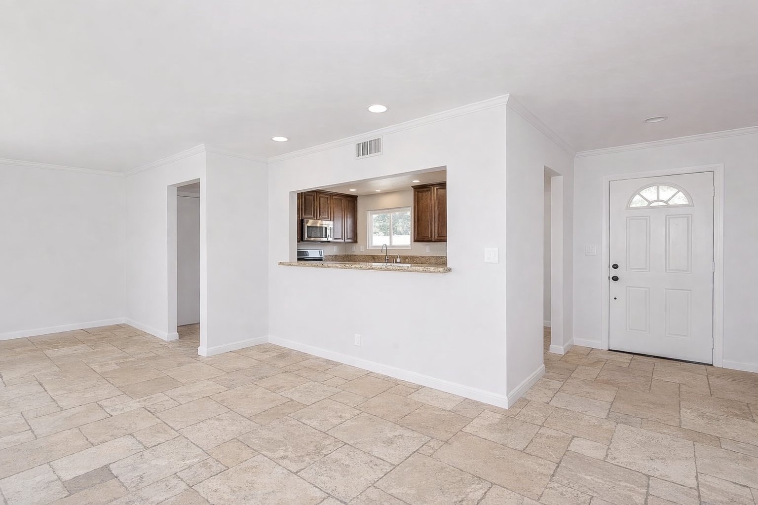 Thousand Oaks House: 639 Calle Tulipan