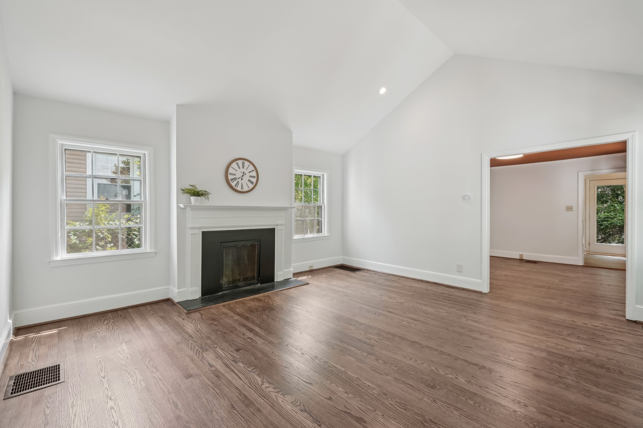 Raleigh House: 1316 Glenwood Ave