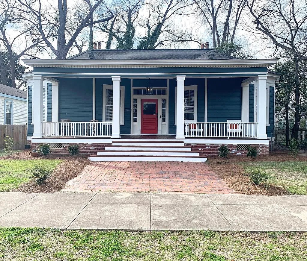 Columbus House: 619 Third Ave