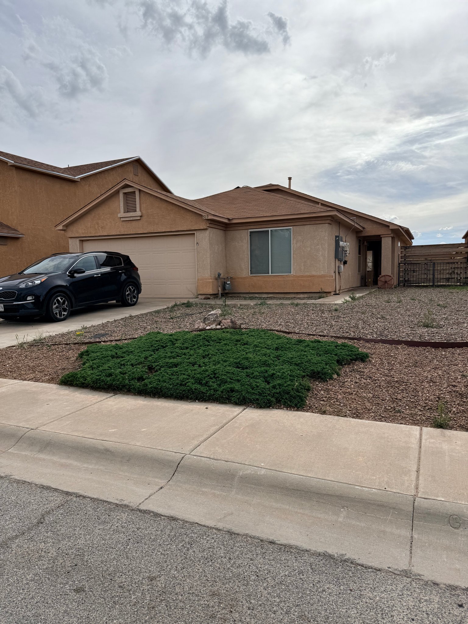 Las Cruces House: 5819 Desert Peak Pl