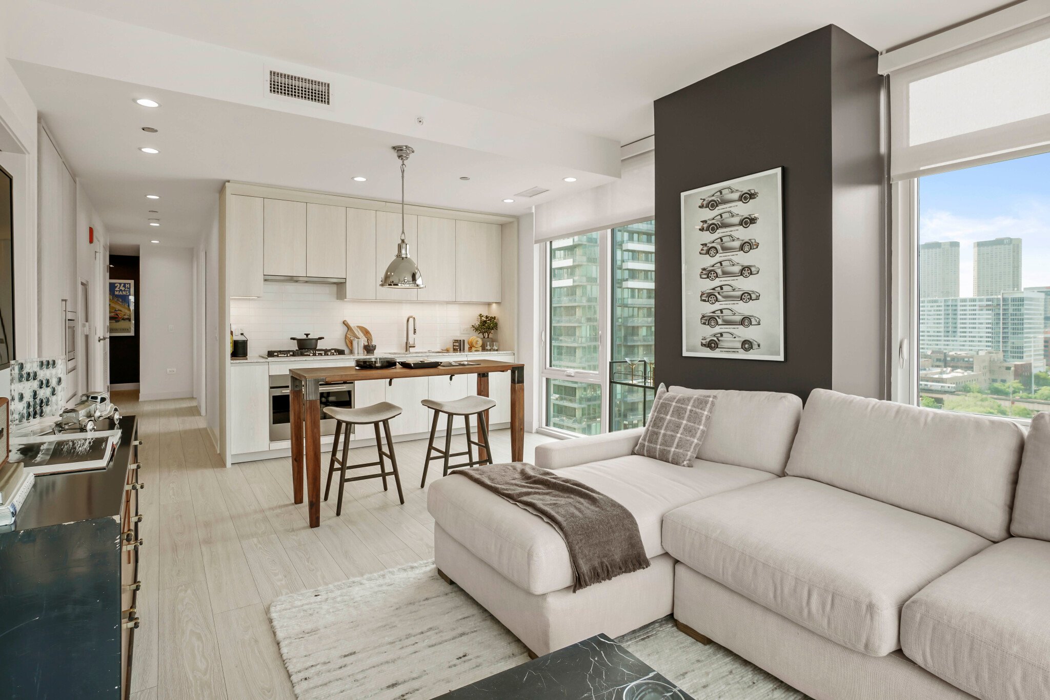 Chicago Condo: 333 N Union Ave