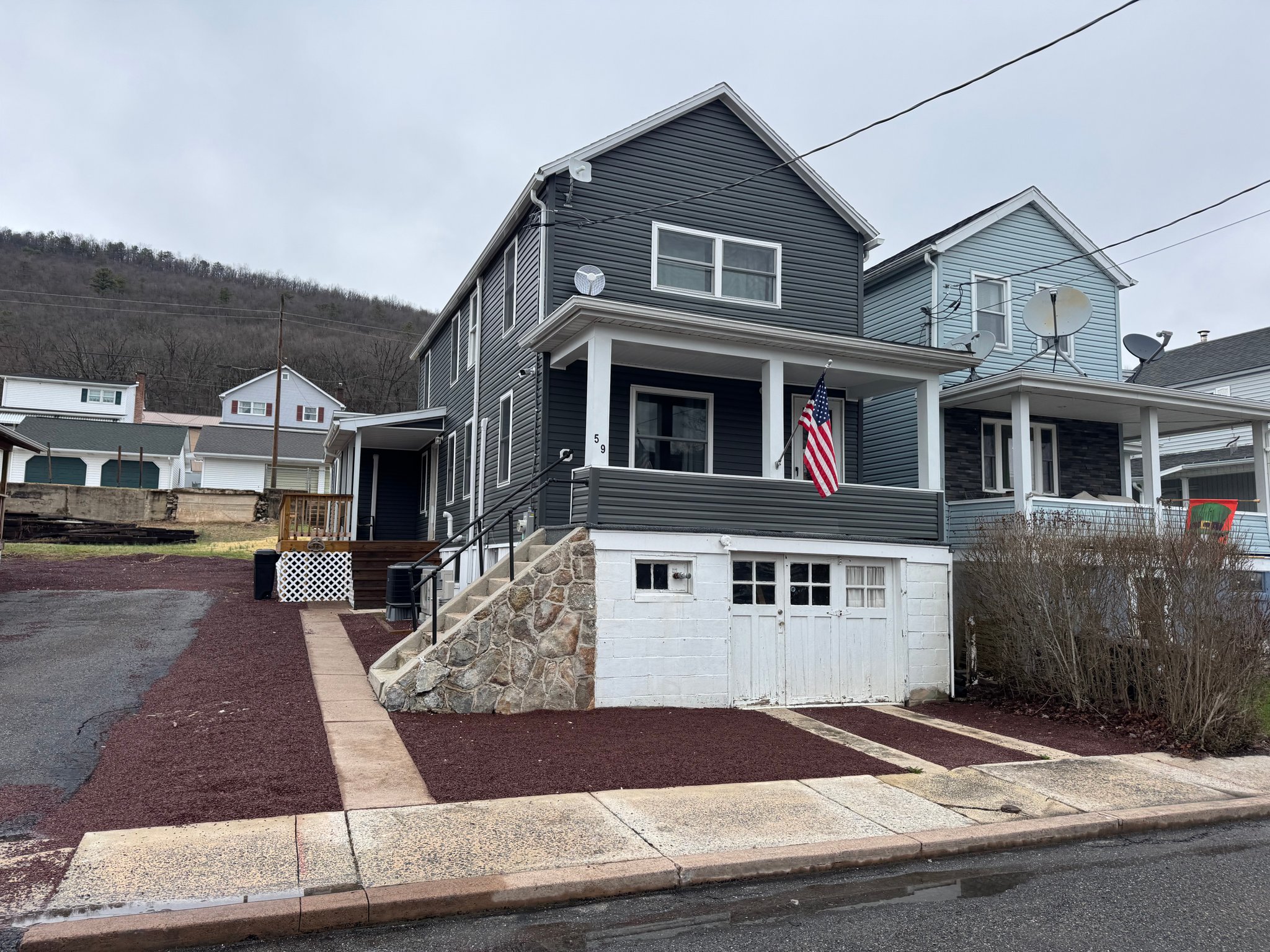 Nesquehoning House: 59 E Garibaldi Ave