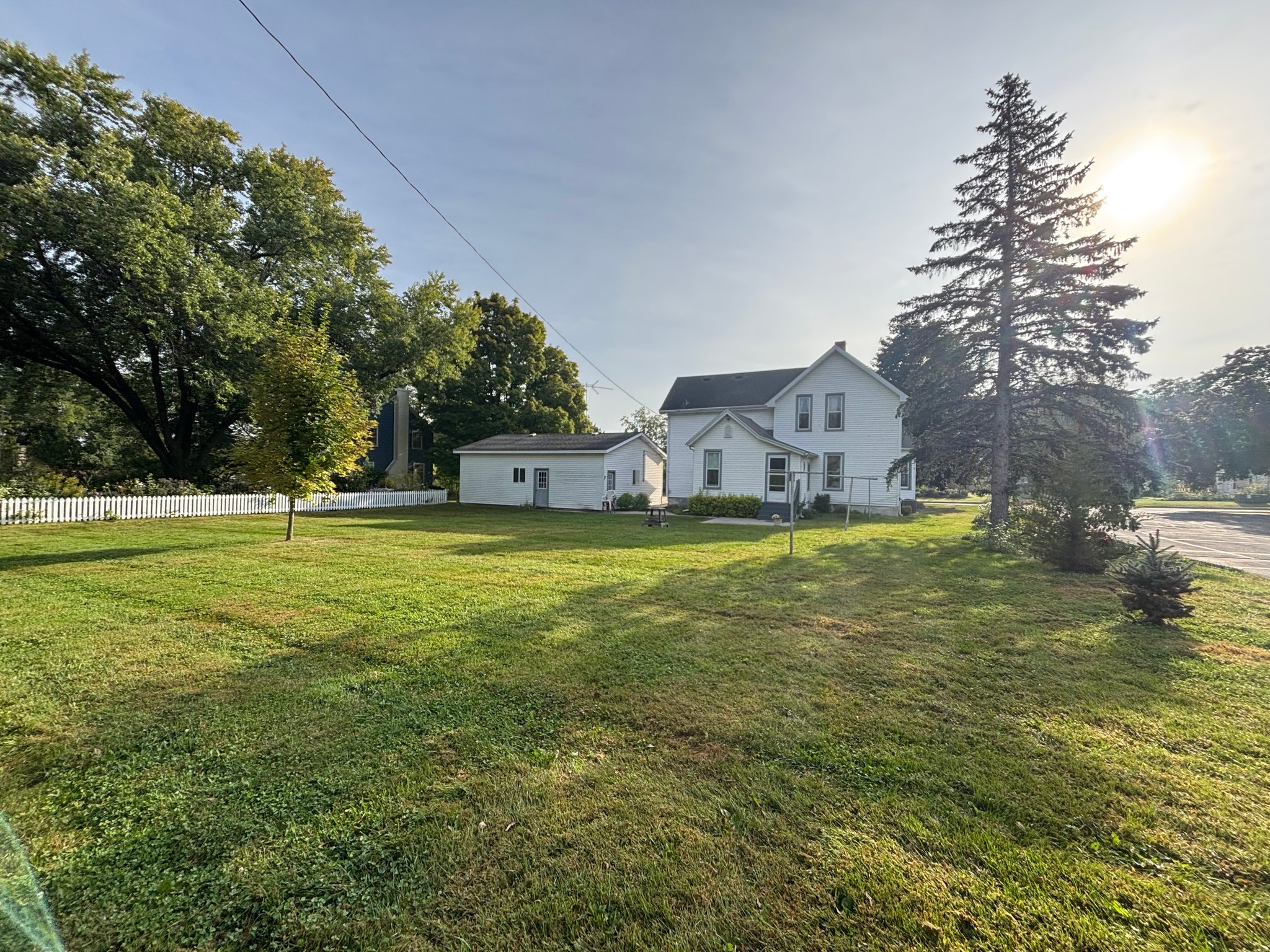 Mazomanie Multiplex: 318 Cramer St