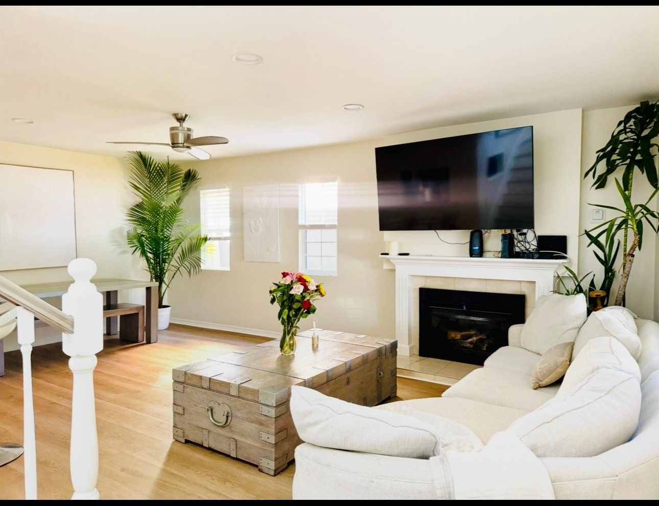 Los Angeles House: 12027 Hammack St
