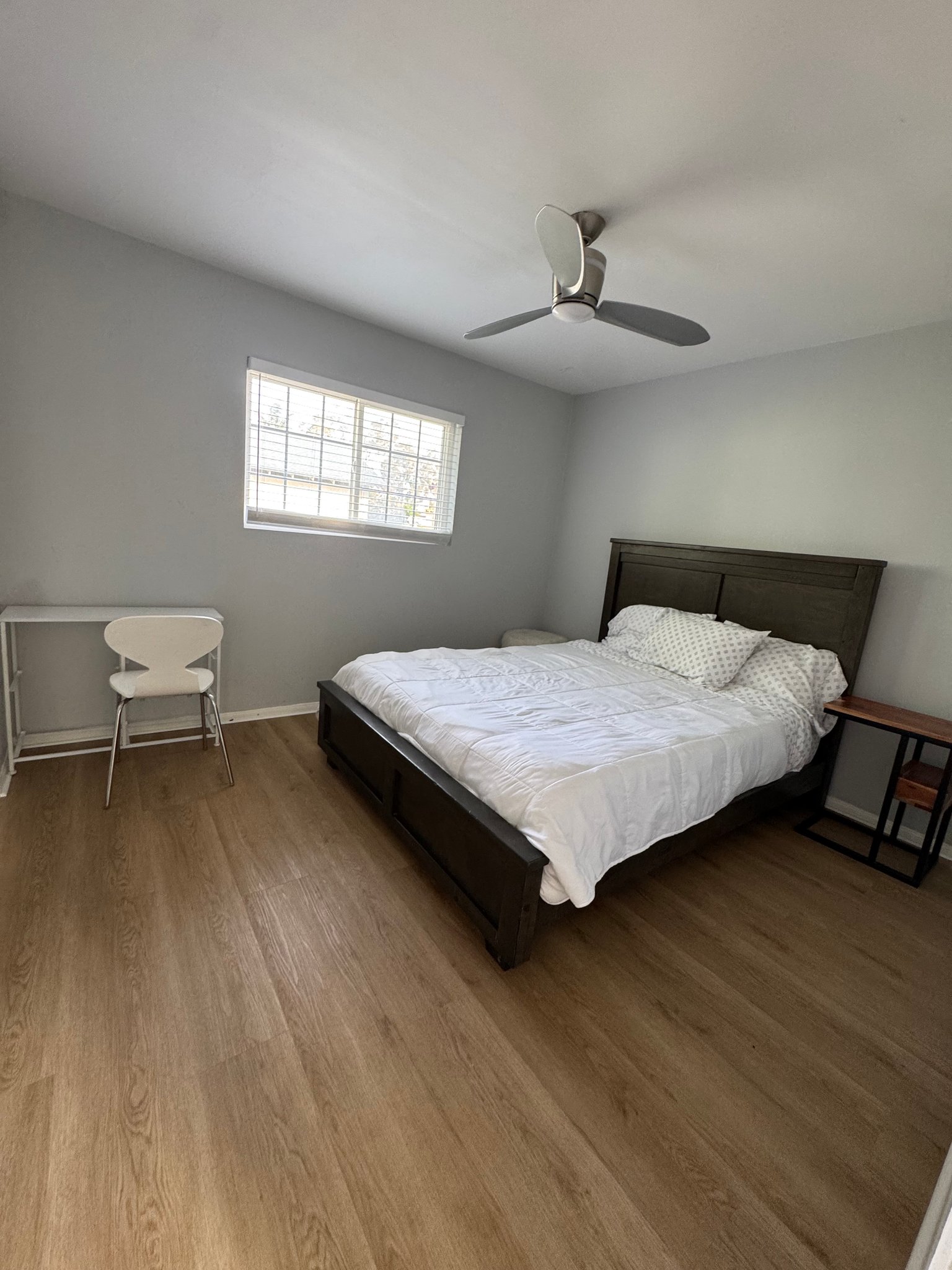 Los Angeles House: 12027 Hammack St