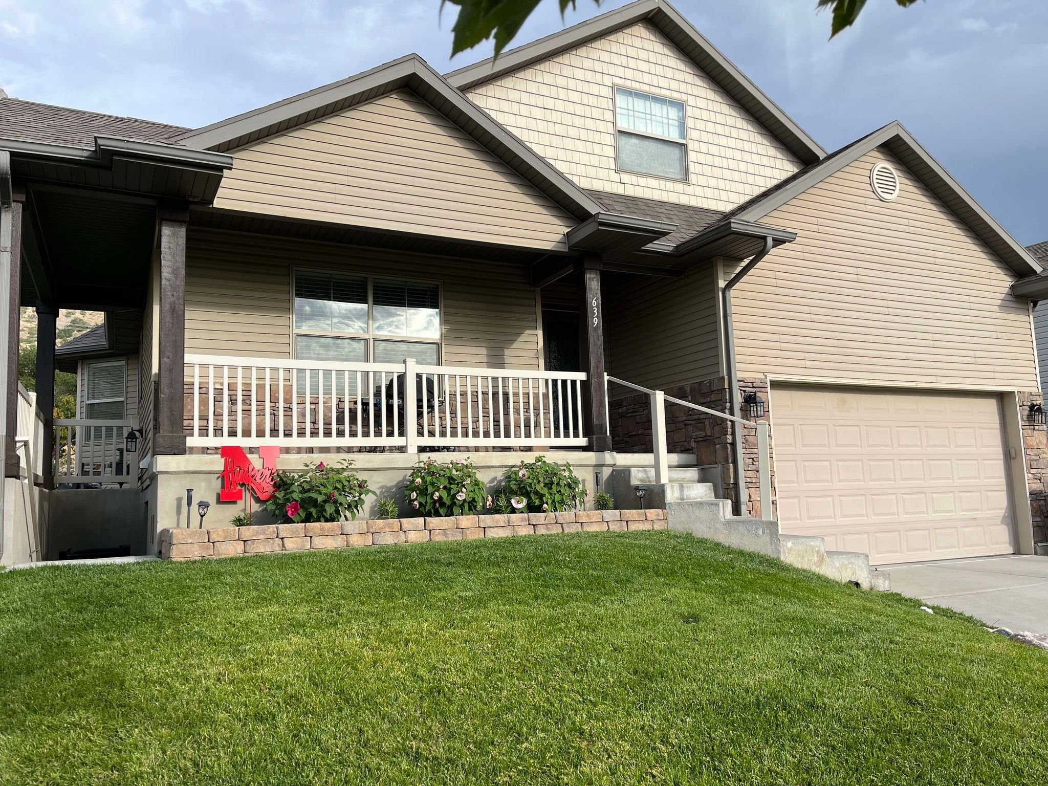 Willard House: 639 S Appaloosa Circle