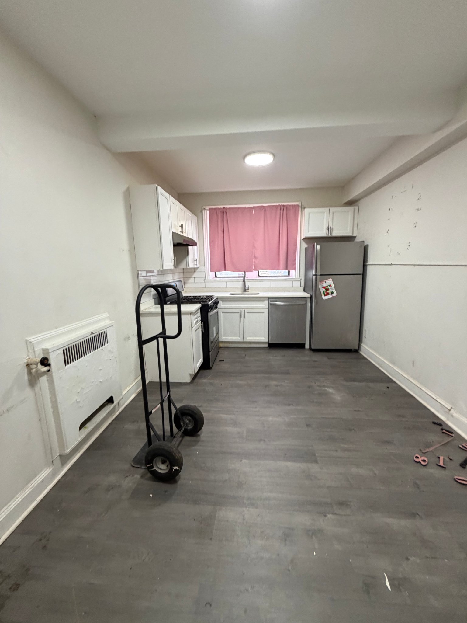 East Orange Apartment: 195 Prospect St