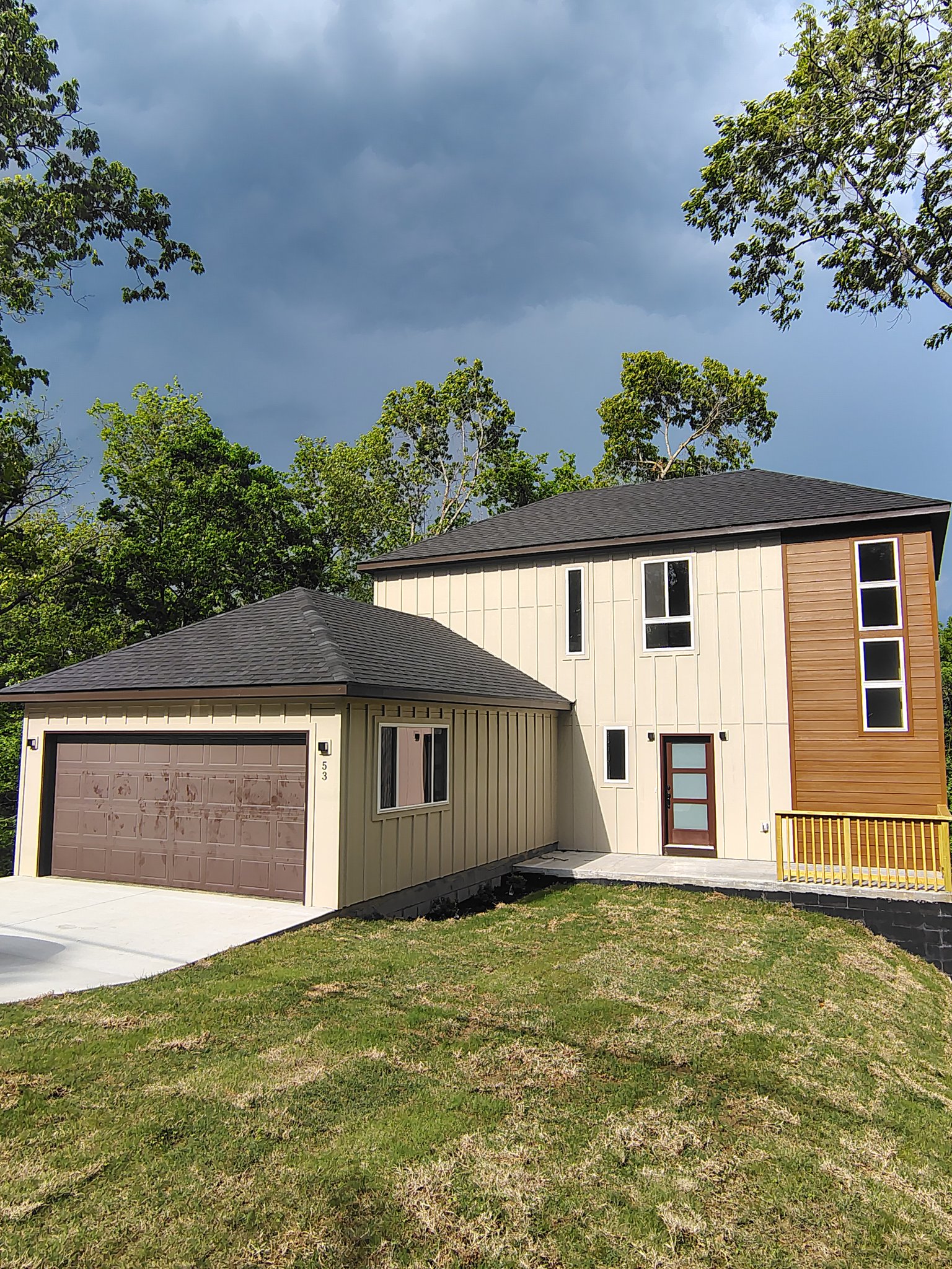 Bellavista House: 53 Shetland Dr