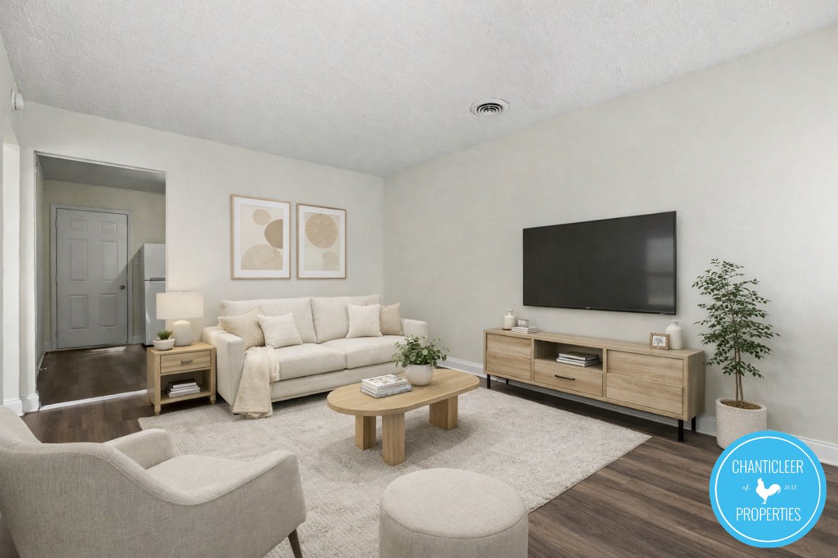 Graham Apartment: 115 Florence St