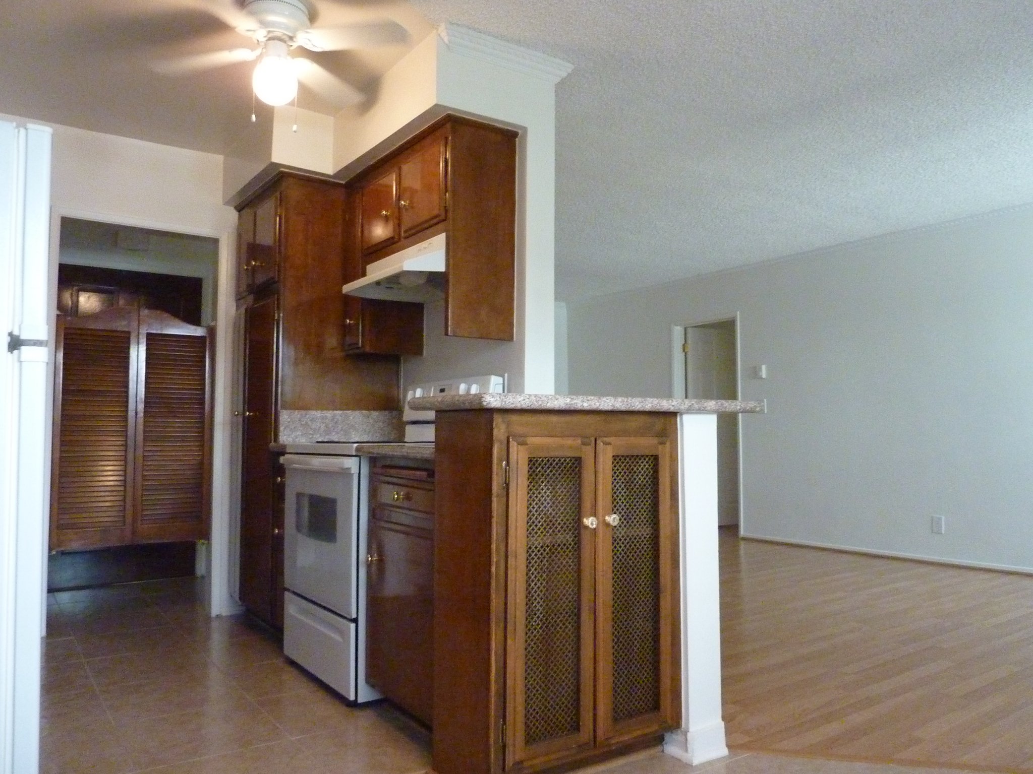 Los Feliz Apartment: 2055 Rodney Drive