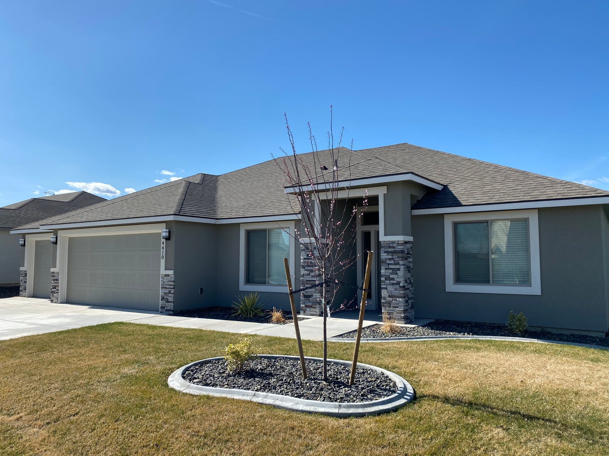 Pasco House: 4410 Kitimat Ln