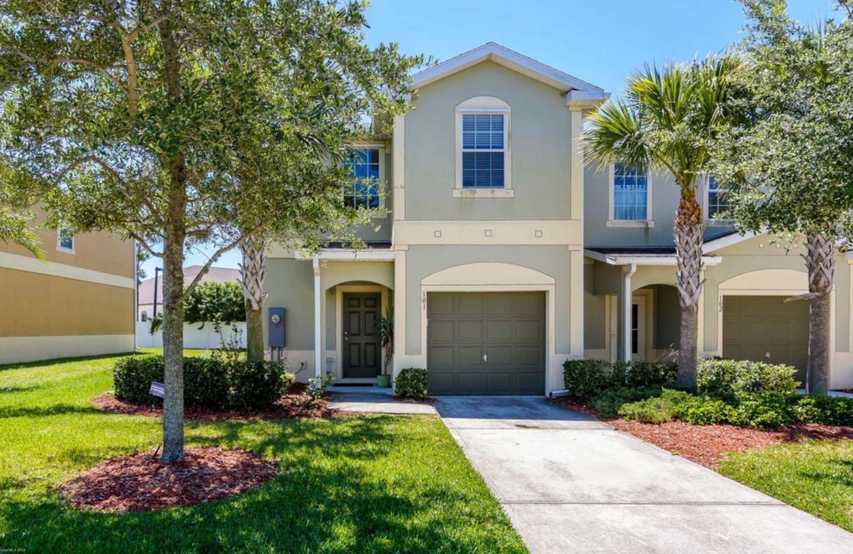 Melbourne Townhome: 2745 Revolution St