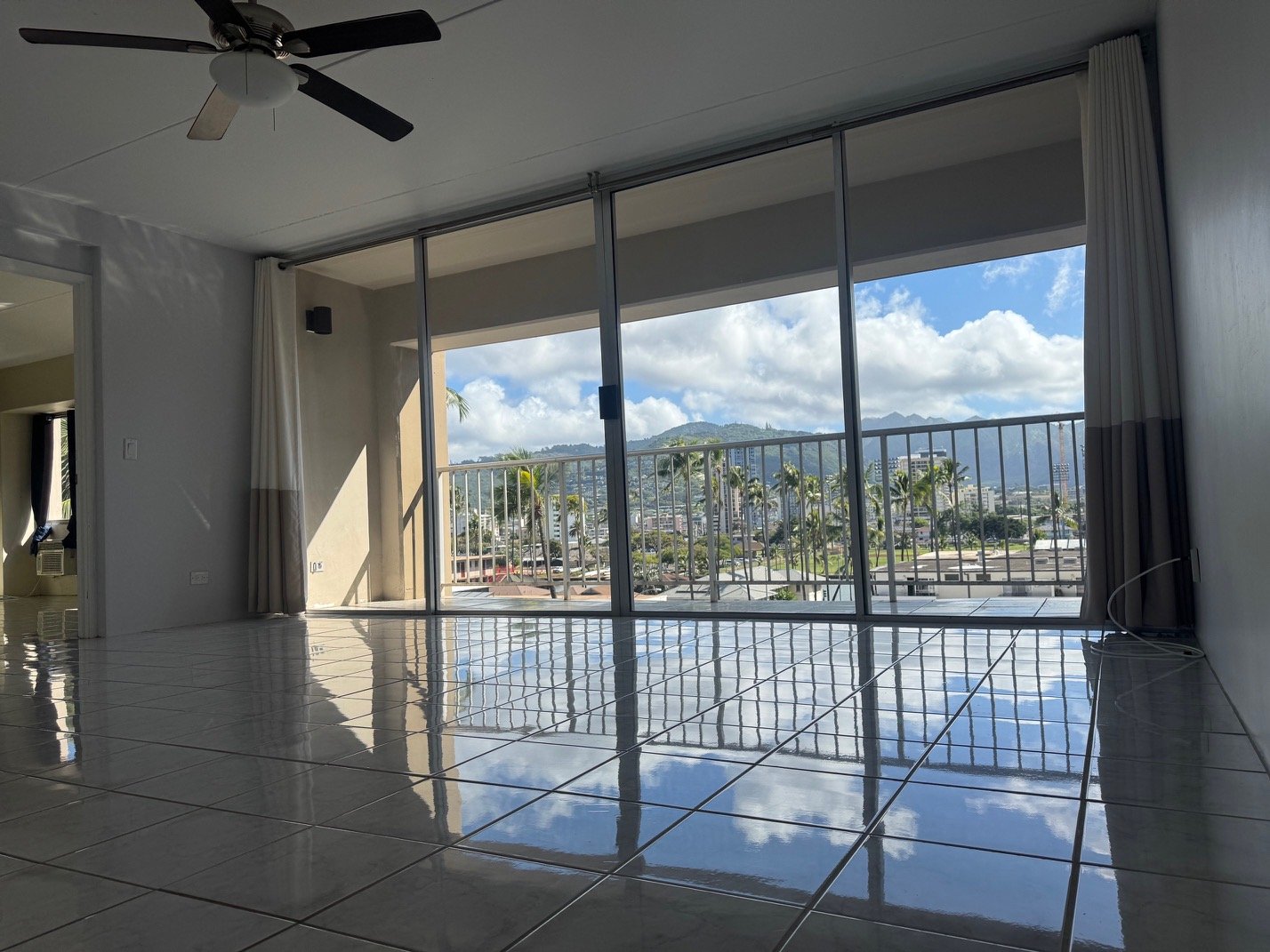 Honolulu Condo: 430 Keoniana St