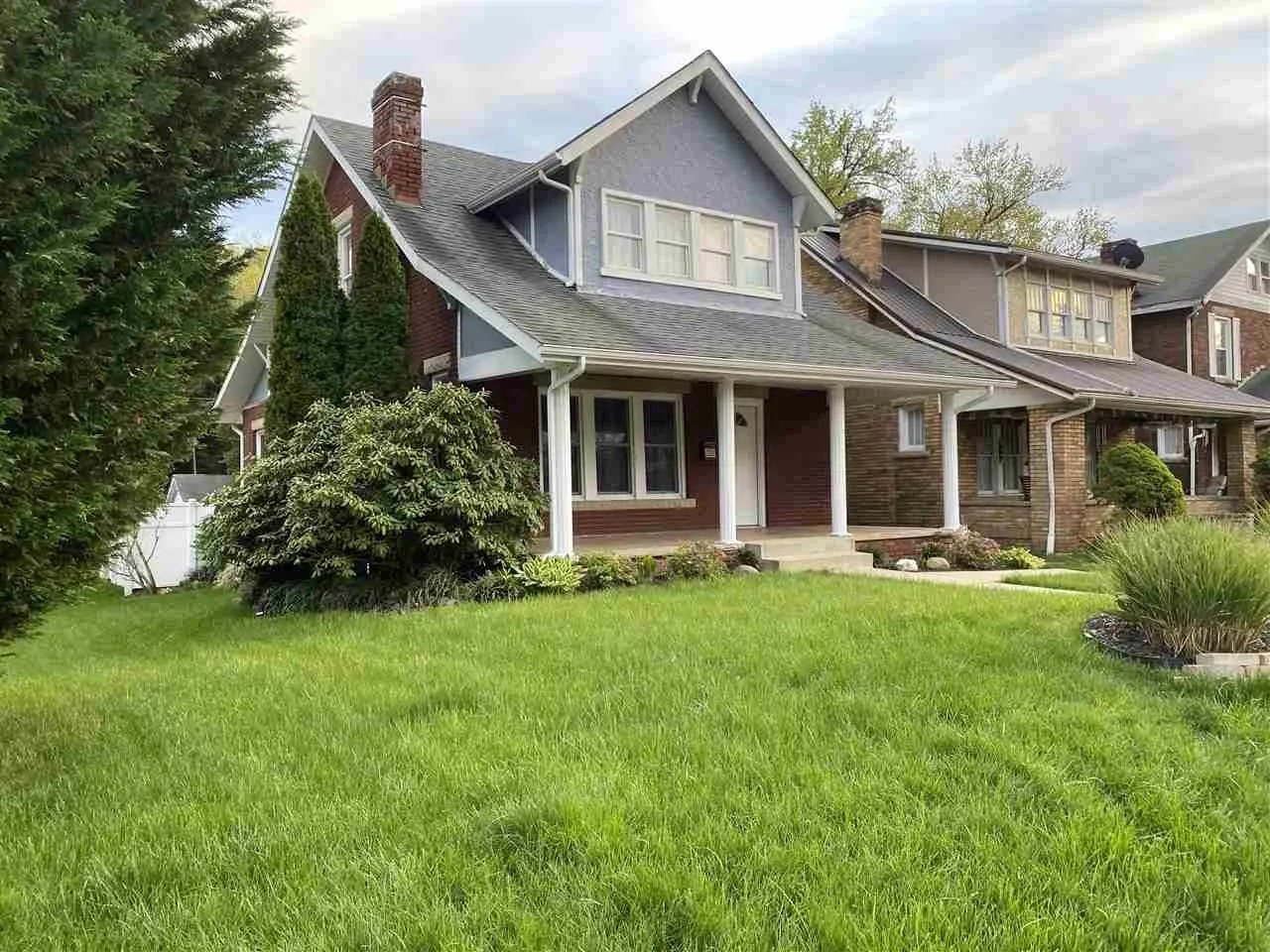 Huntington House: 1221 Washington Blvd