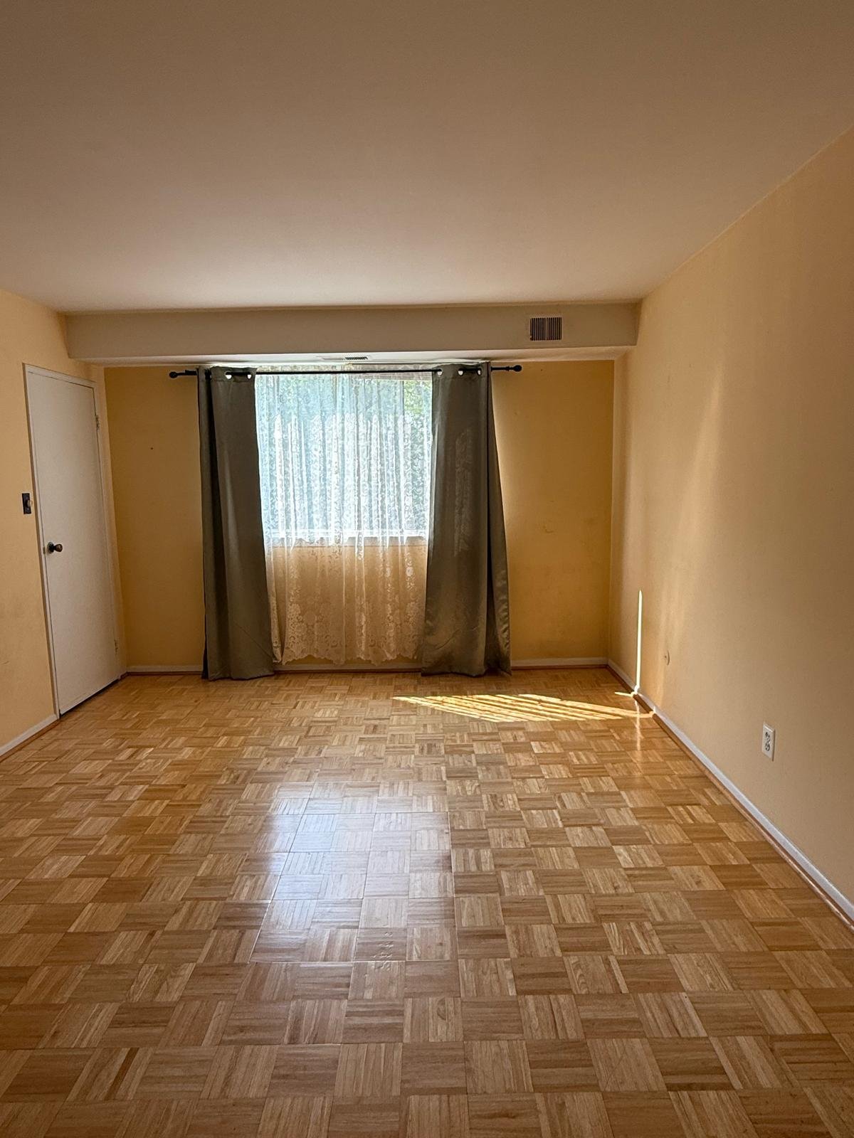 Philadelphia Condo: 9921 Bustleton Ave