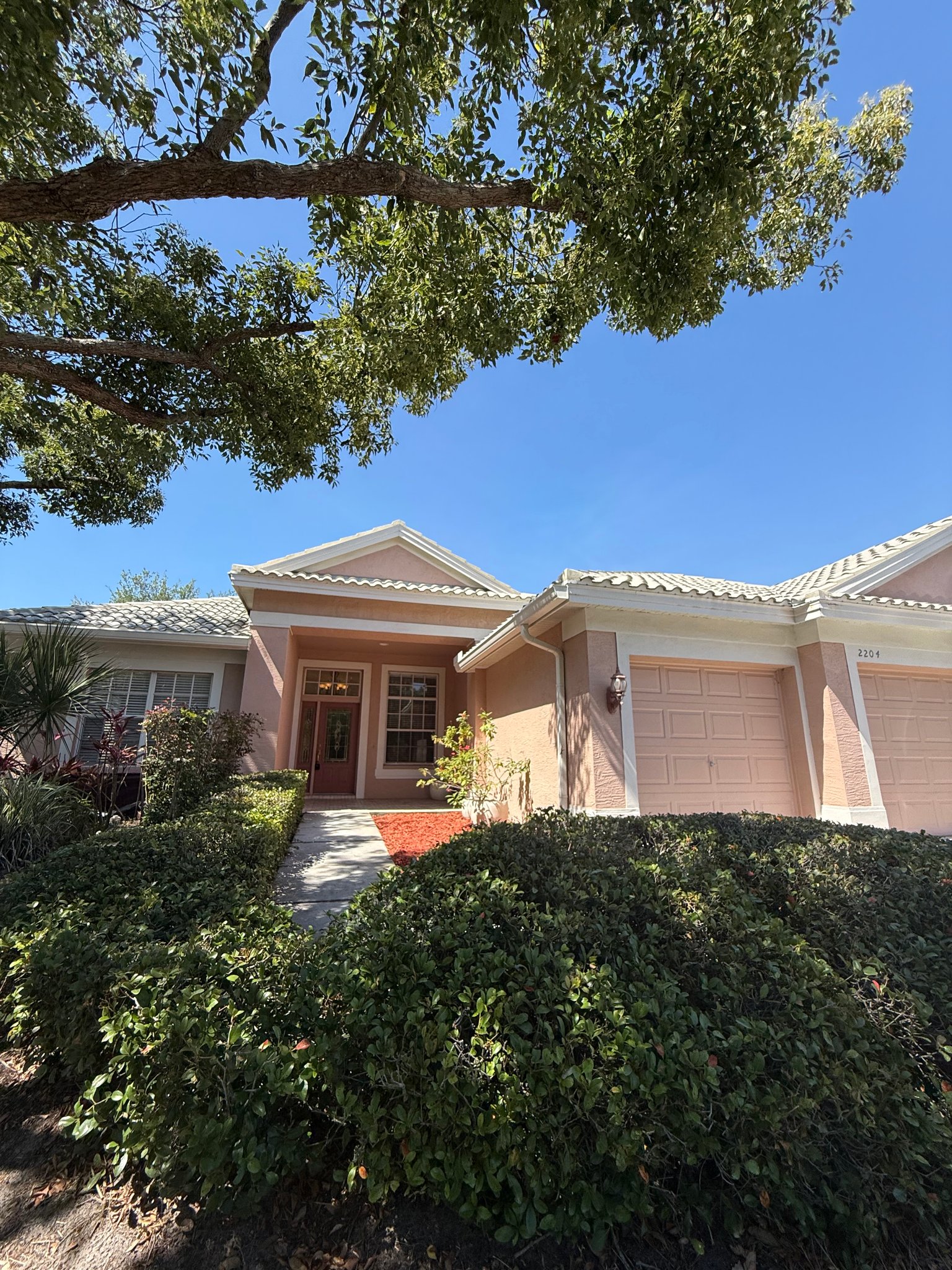 Dunedin House: 2204 Elizabeth Way