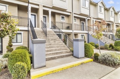 Tacoma Apartment: 2355 South State Street
