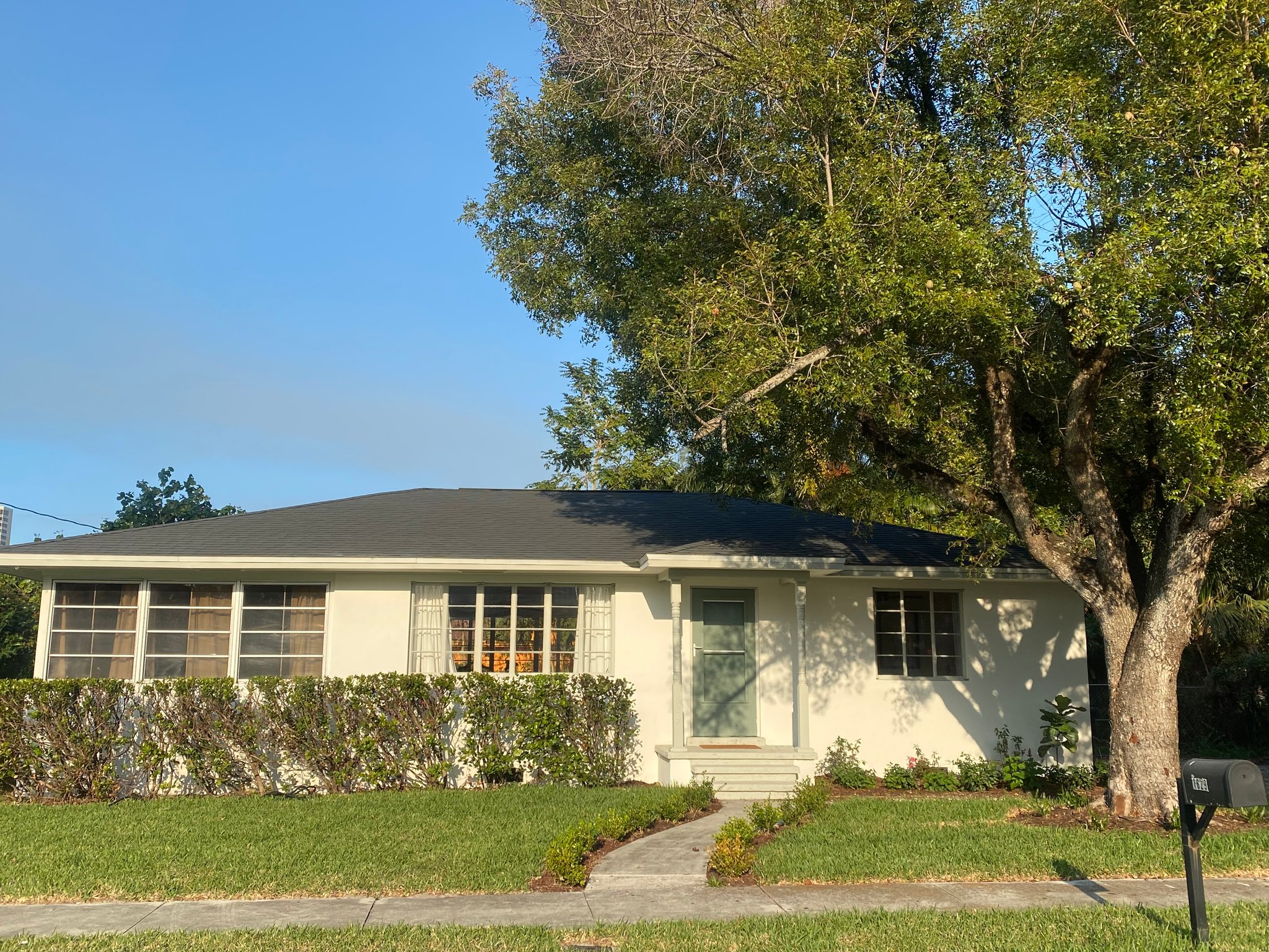 Fort Myers House: 1629 Poinsettia Ave