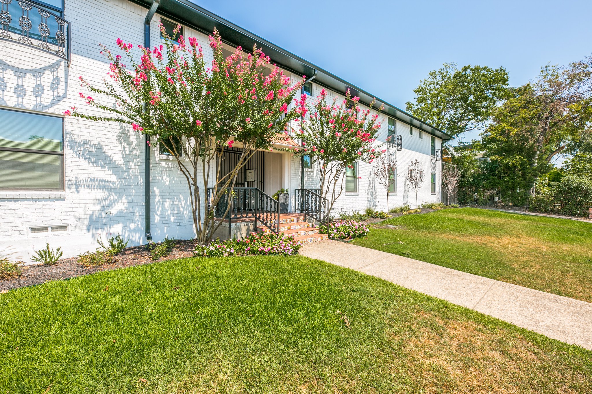 Dallas Apartment: 5221 Bonita Avenue